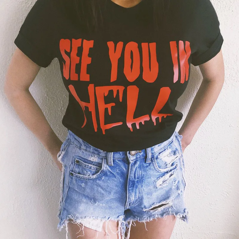 Женская футболка с короткими рукавами черная или Красная готическим