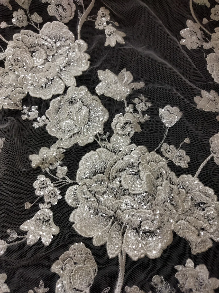 

1 Yards 130CM Width Fashion Dress Top Quality Off White Gorgeous Embroidered French Lace Fabric 3D Bridal Lace Fabric