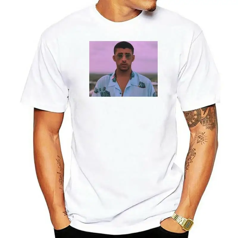 

Dmaichang Estamos Bien Bad Bunny T-Shirt (Men)