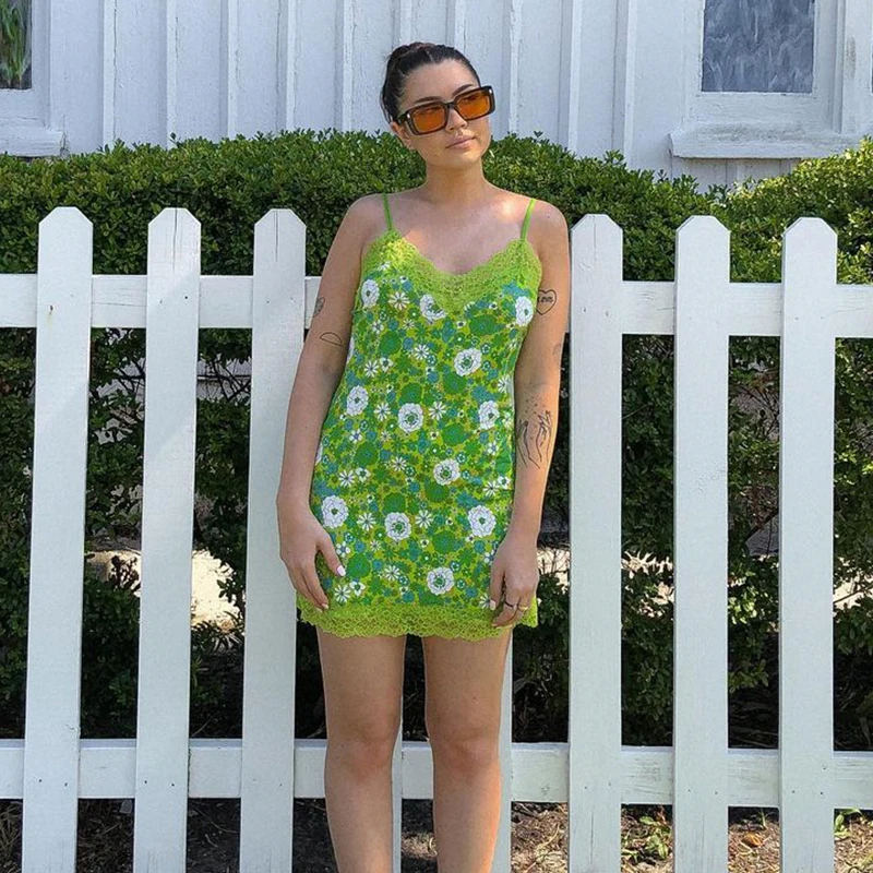 

Waatfaak Lace Patchwork Spaghetti Straps Sundress Sexy Beach Floral Dress Mini Cute Summer Bodycon V Neck Y2K Dresses Women Chic