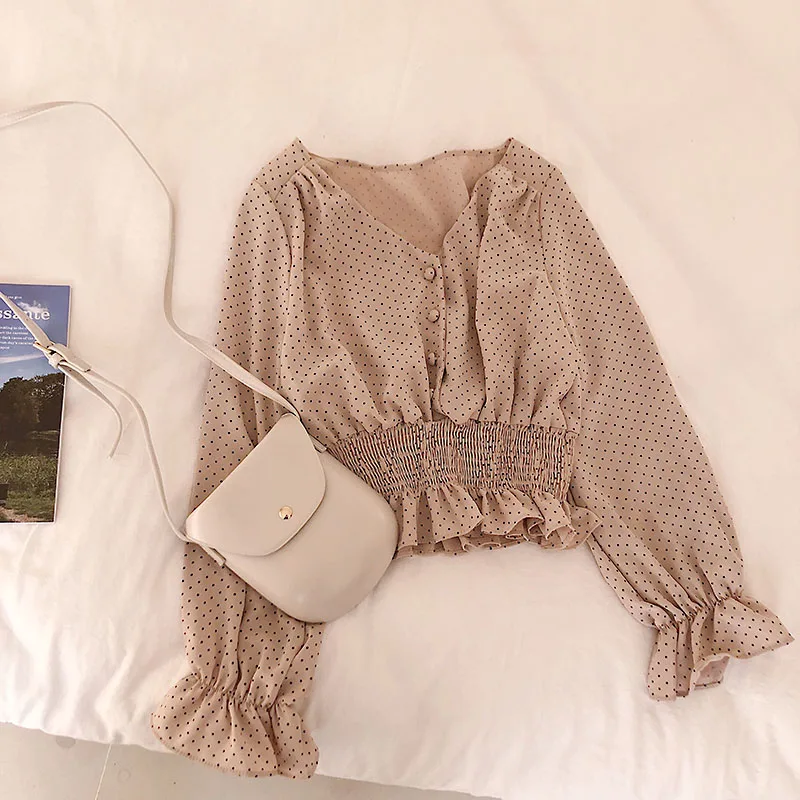 

Vintage V-neck Flare Sleeve Polka Dot Women Blouse Shirts Elegant Front Buttons Slim Waist Ruffles Female Blouse 2019
