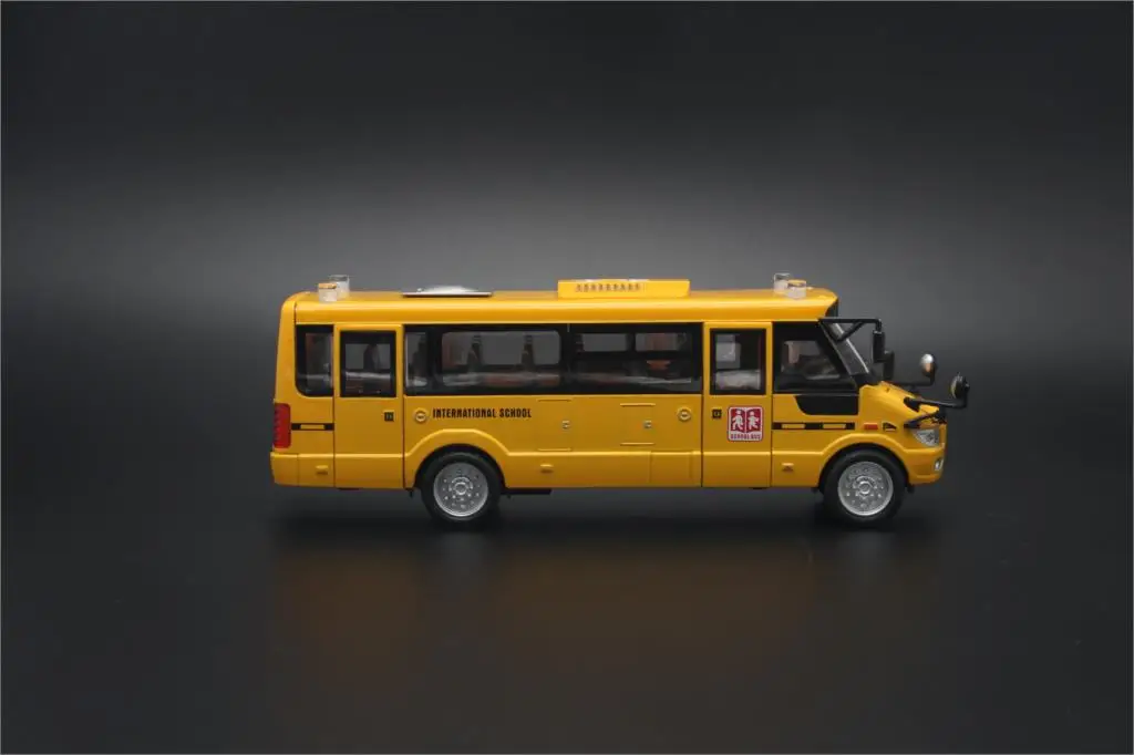 1:32 модель автомобиля школьный автобус сплав оттяните назад высокое