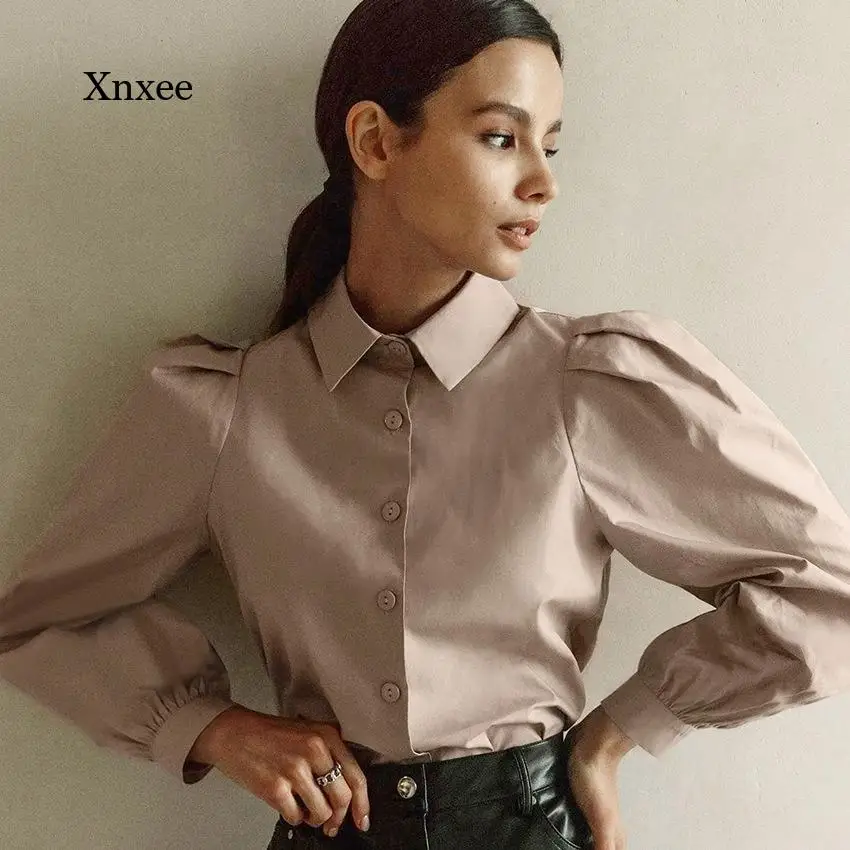 Женская трикотажная рубашка с отложным воротником длинным рукавом-фонариком