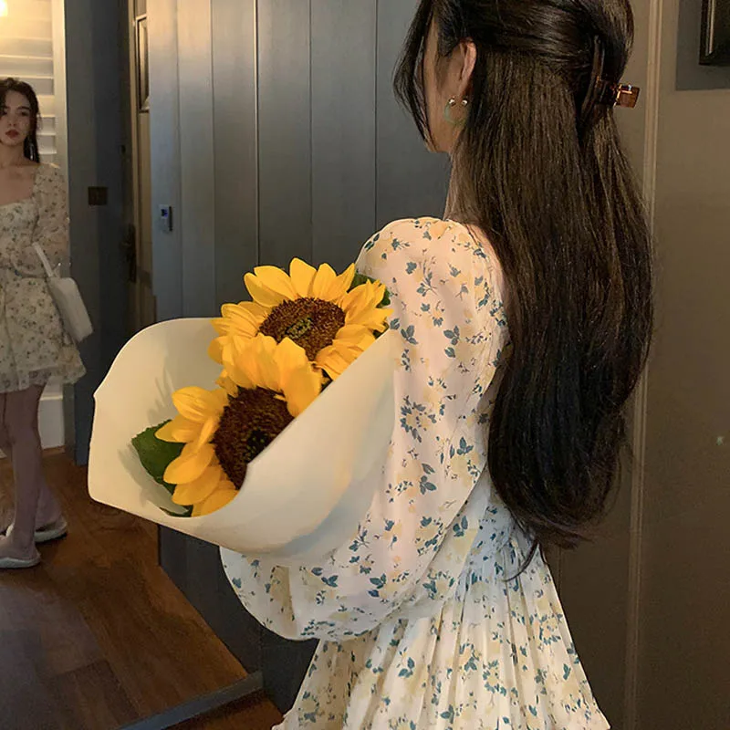 

2021 Summer Korean Tuck Your Waist And Look Thin Vintage Sweet Minority Floral Dress French Women Elegant Bandage Mini Dress