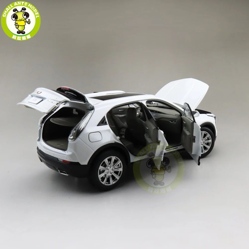 1/18 США GM Cadillac XT4 литой модельный автомобиль игрушка джип подарки для мальчиков и девочек
