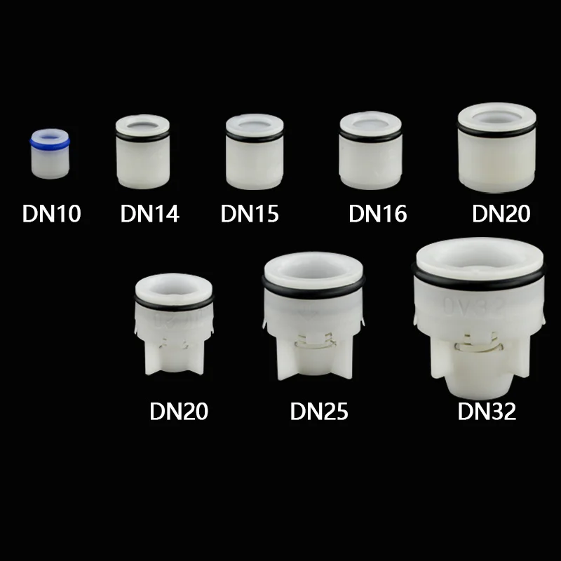 Штепсельная пластиковая пружина с защитой от обратного клапана для аквариума