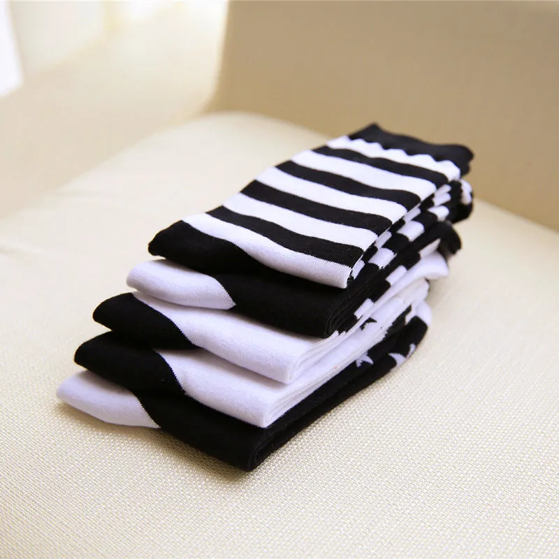 

5 Pairs White Black striple Simple Sporty Style Harajuku Socks Women Cotton Star Ankle Socks Female Fashion Funny Striped Socks
