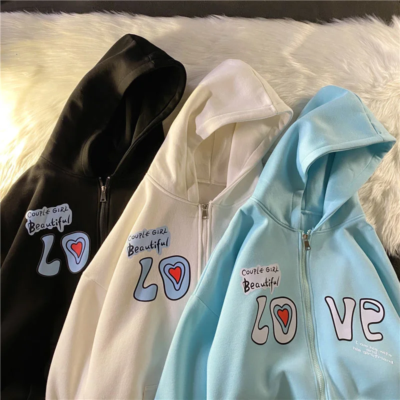 

Costumes & Accessories