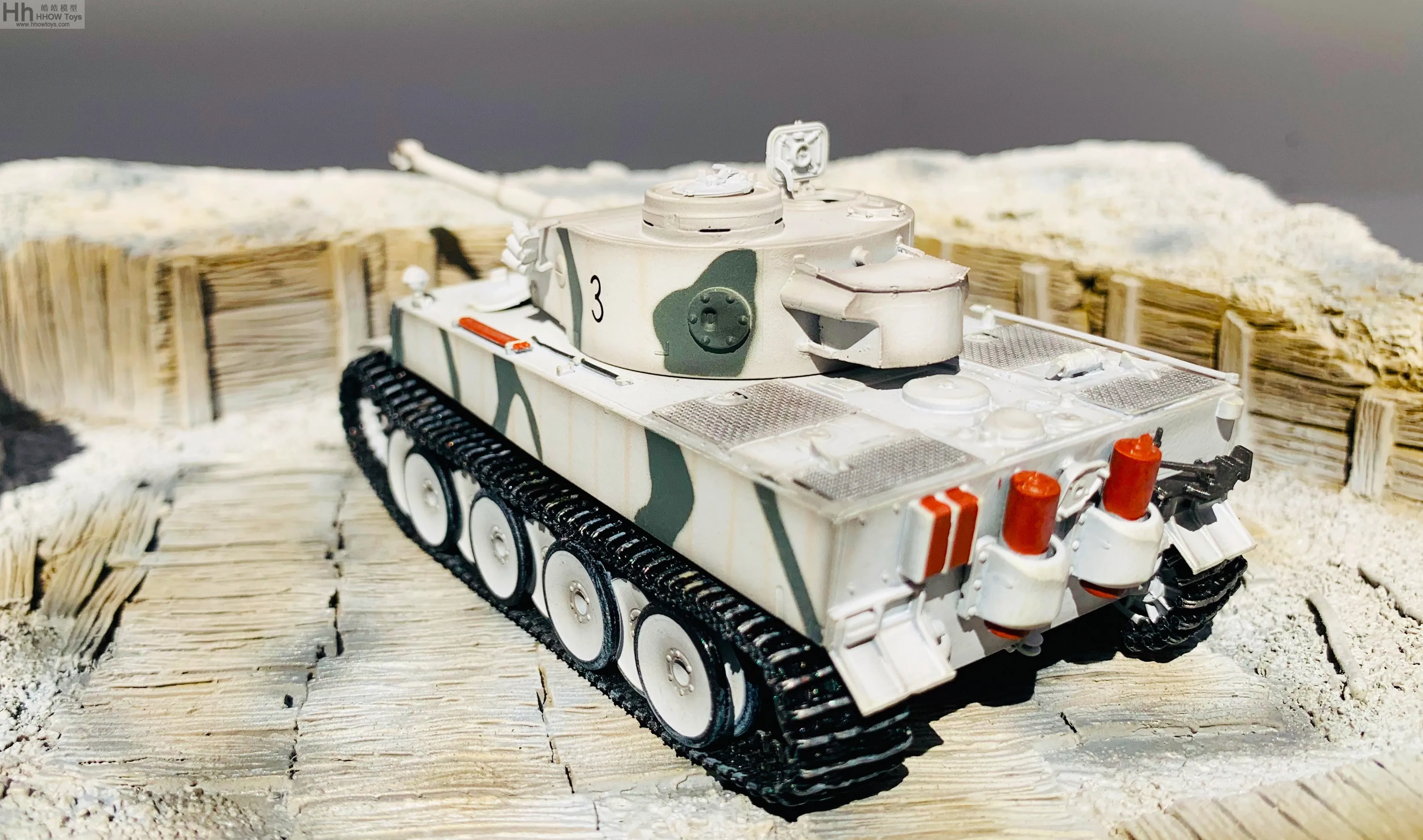 

Sanrong model 75024 1 / 72 Tiger 1 Tiger Tank very early snow coating Limited Edition finished product