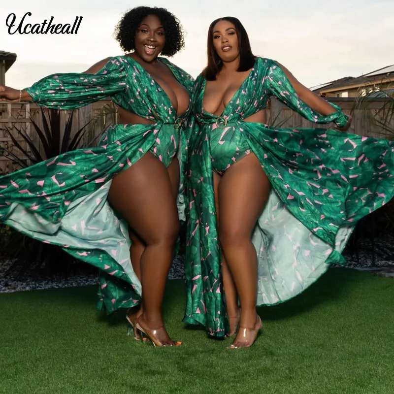 

Plus Size Clothes