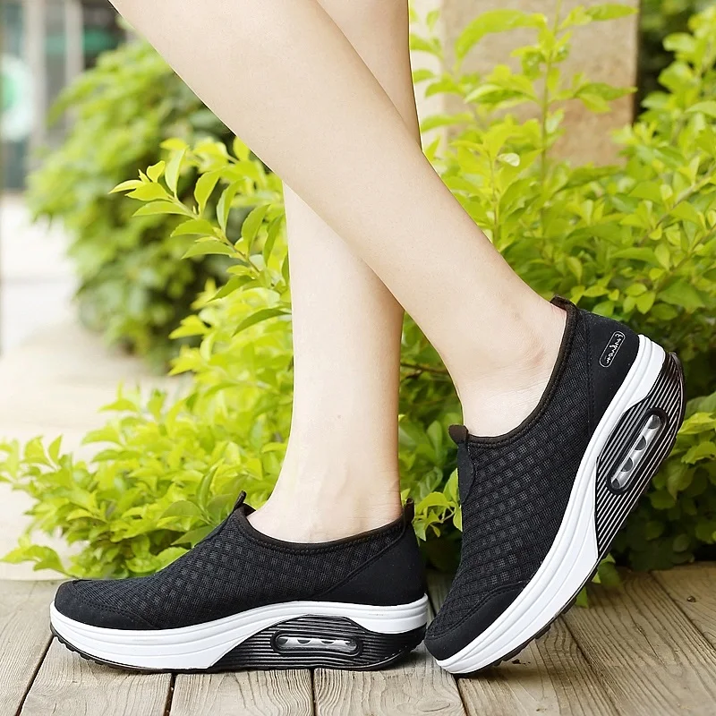 Туфли женские сетчатые на плоской подошве дышащие повседневные лоферы кроссовки