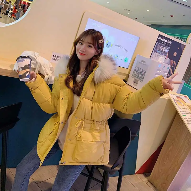 Зимнее пуховое пальто с капюшоном и меховым воротником длинная теплая Женская