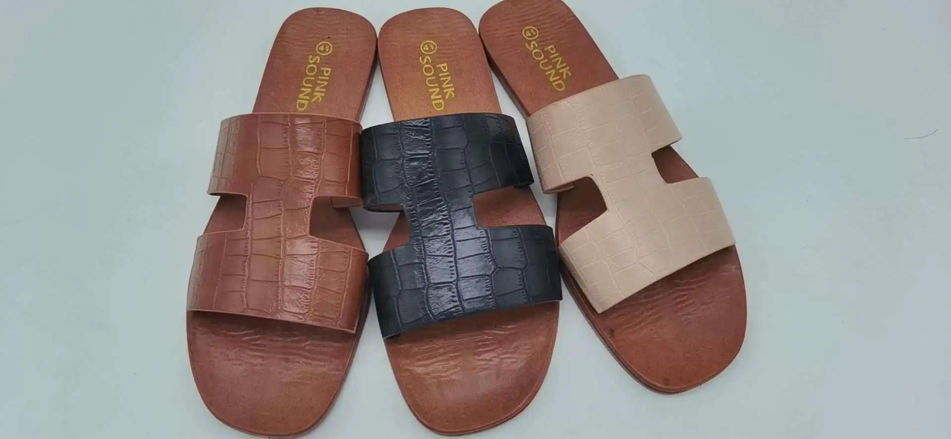 

Women Slippers Summer Pu Leather Pleated Solid Elegant Retro Sandals Outdoor Beach Slides Platform Flat Heel Female Ladies Shoes
