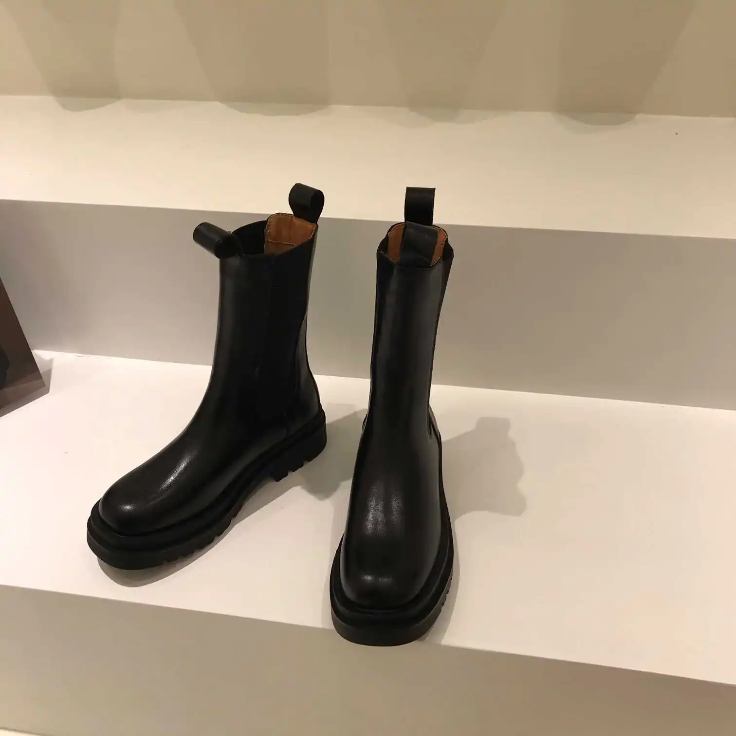 

Martin boots women's boots 2020 new British style white short boots mid barrel Chelsea women's shoes spring and autumn
