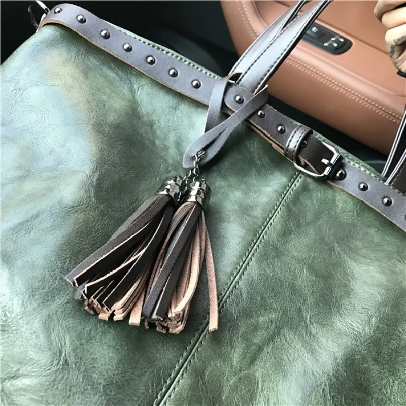 

Vintage Pu Leather Big Tote Bags Women Large Capacity Rivets Tassel Casual Shoulder Bag Handbag Motorcycle Crossbody Bag Female