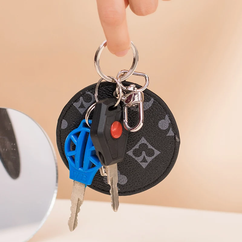 

Fashion round Pattern Metal Leather Car KeyChain Luxury Circle Buckle Keychain bag pendant car keyring Auto Car Waist Keyholder