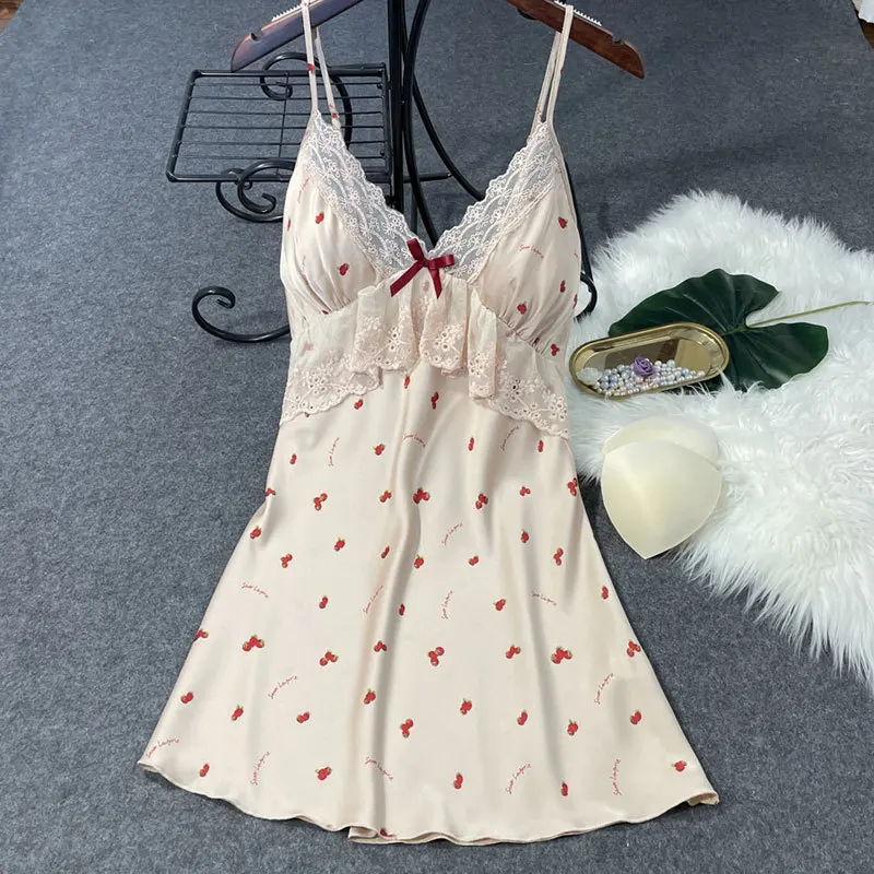 

Женская атласная ночная рубашка на бретельках, с принтом