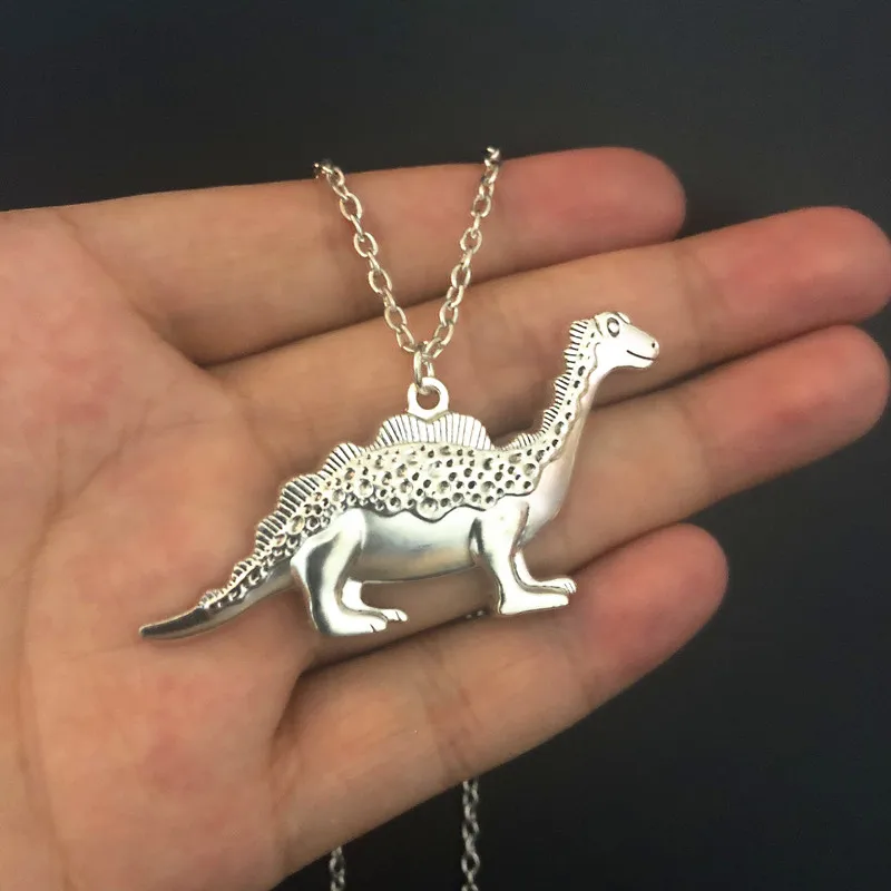 

Retro Fashion Dinosaur Brontosaurus Pendant Necklace Cute Dinosaur Jewelry Jurassic For Men women Animal Styling Gift