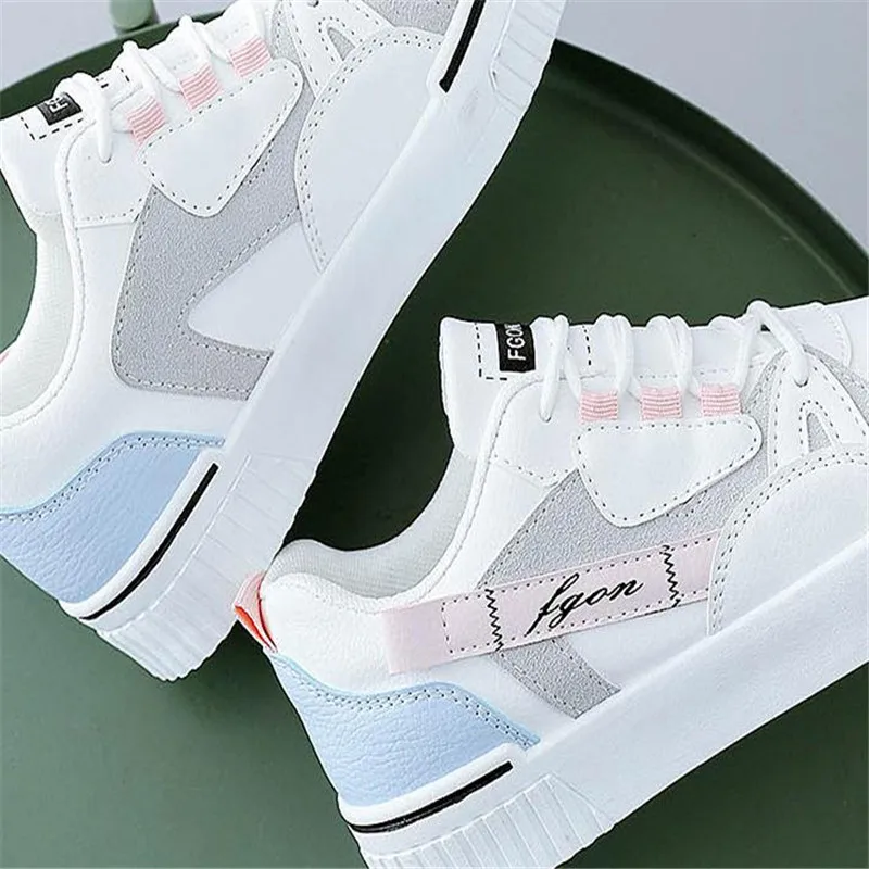 

Women Shoes Flat Sports Casual Sneaker Women's Fashion Lightweight Soft Bottom Lace-Up Vulcanize Shoes Ladies Little White Shoes