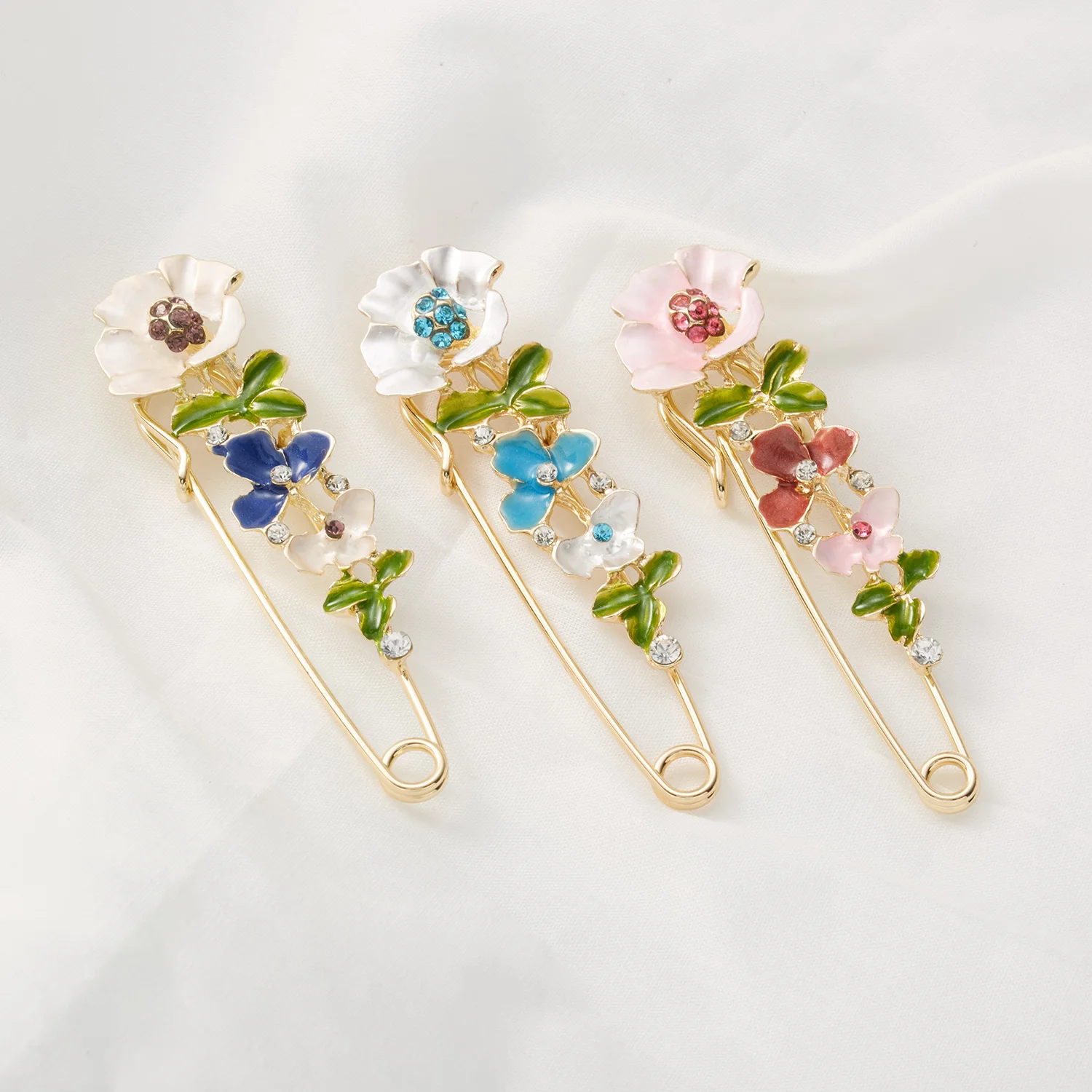 

Elegant Pin Rhinestone Jewelry 3 Colors Flower Enamel Brooch Women Cardigan Scarf Dress Clothes Simple Lapel Pin Accessories