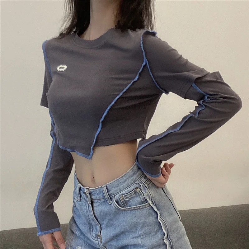 Женская Асимметричная хлопковая футболка с длинным рукавом и круглым вырезом |