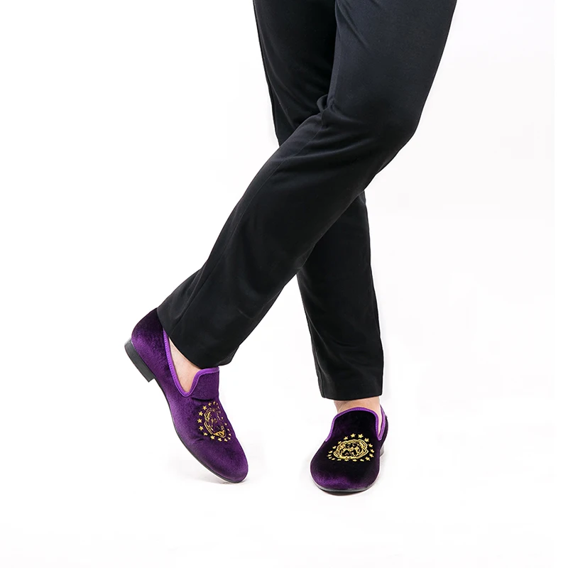Мокасины мужские Piergitar бархатные ручной работы фиолетового цвета с вышивкой в