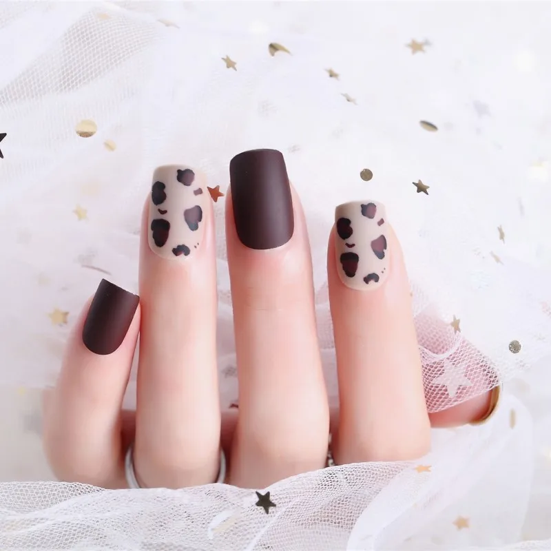 

2021 темно-коричневые накладные ногти с леопардовым принтом 24 шт. простые съемные наклейки для ногтей товары для профессиональных ногтей