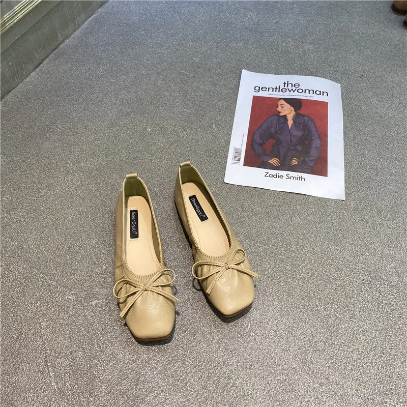 

Grandma Shoes Soft Large Size Women Bow-Knot Casual Female Sneakers Modis Flats Square Toe Autumn Big Size Butterfly 2021 New Dr