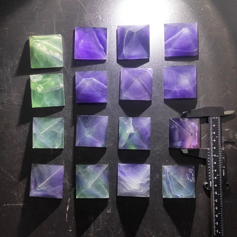 Пирамида из полированного флюорита диаметром 40 мм цена на пирамиды Vastu