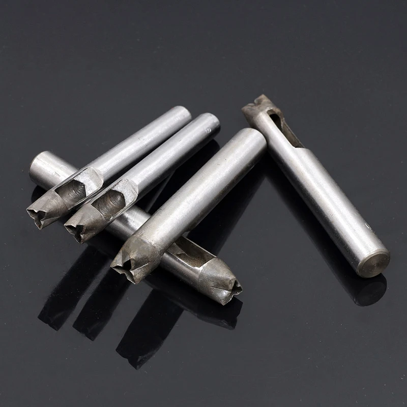 Кожаный чехол сделай сам от Mitsubishi с изображением цветов|Пробойка| |