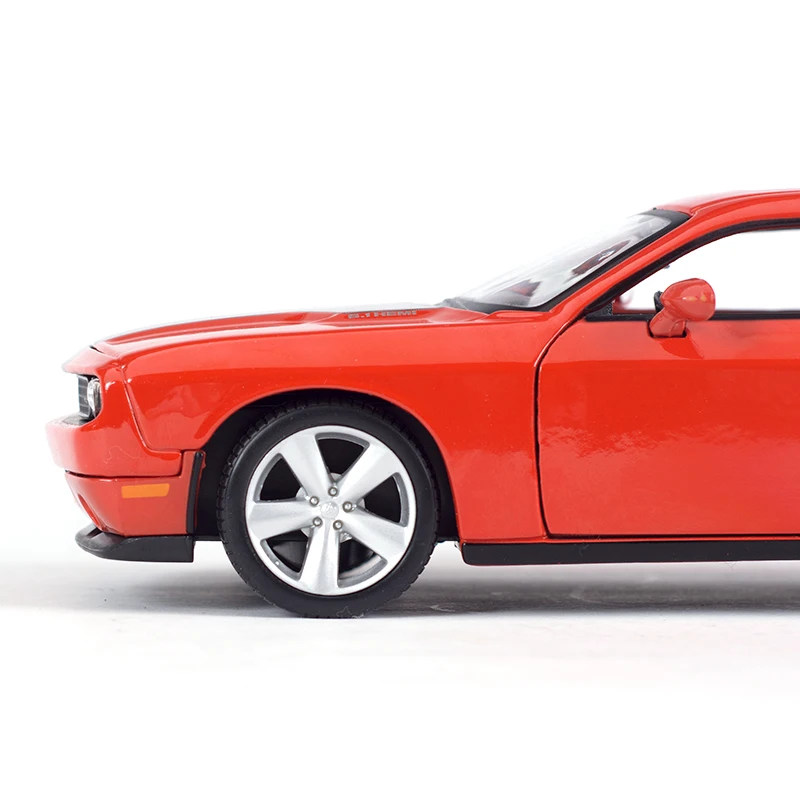 

1:24 2008 Dodge Challenger Srt8 Sports Car Static Die Cast Vehicles Collectible Model Car Toys