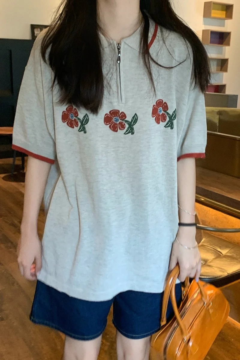 Футболка-поло с коротким рукавом и цветочным принтом | Женская одежда