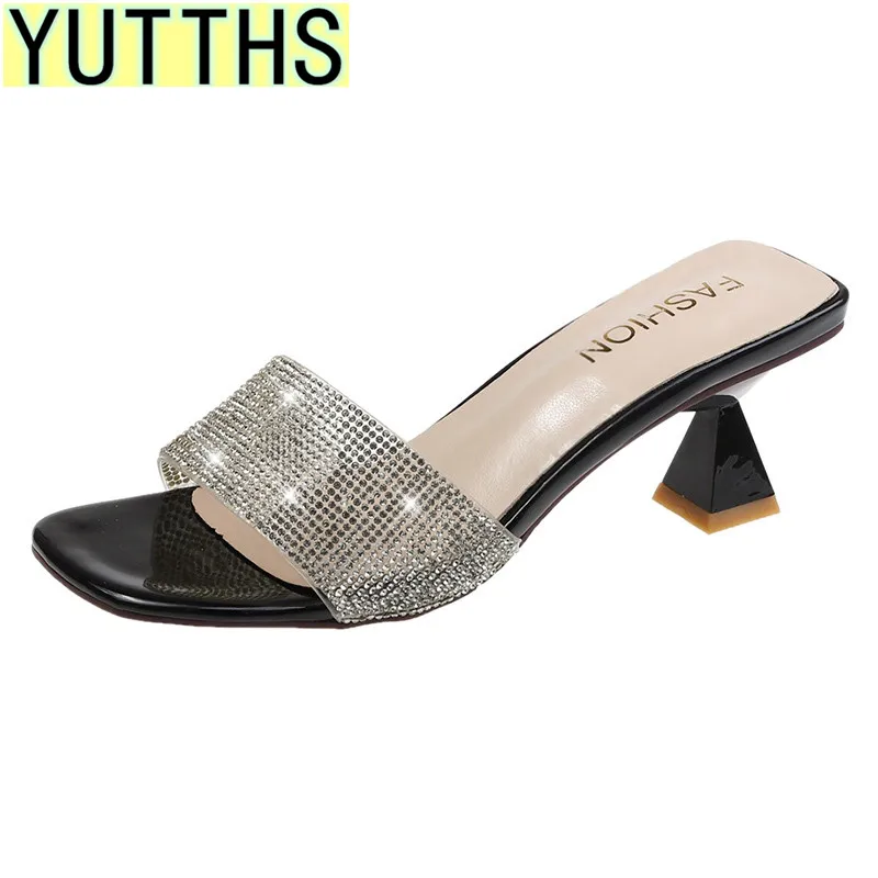 2021 новые яркие сандалии со стразами с открытым носком Туфли на высоком каблуке