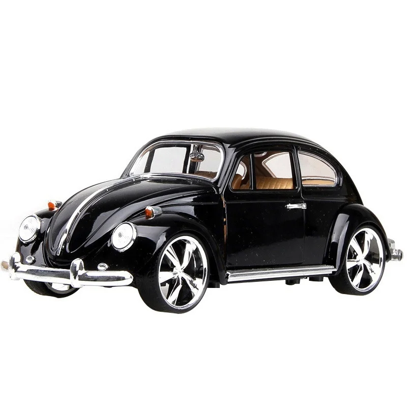 Модель автомобиля из сплава под давлением VW Beetle в масштабе 1/18 коллекционные