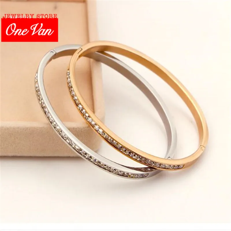 

2020 super flash small square zirconia stone titanium steel straight buckle bracelet ol women's versatile accessory Bracelet