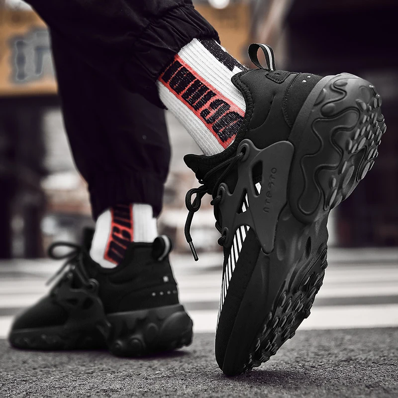 

New Breathable Running Shoes for Men Spring Flying Woven Casual Sports Tide Shoes Cushioning Lightweight High Quality Sneakers