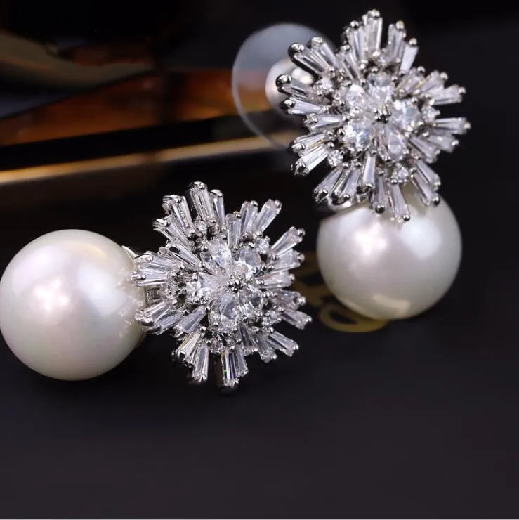 Женские серьги-гвоздики с белым жемчугом и фианитом | Украшения аксессуары