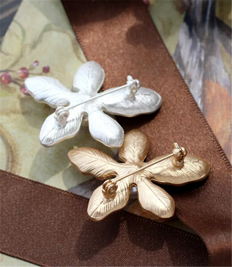 P06-004 завод на заказ цветы или другие растения Украшение пальто жемчуг