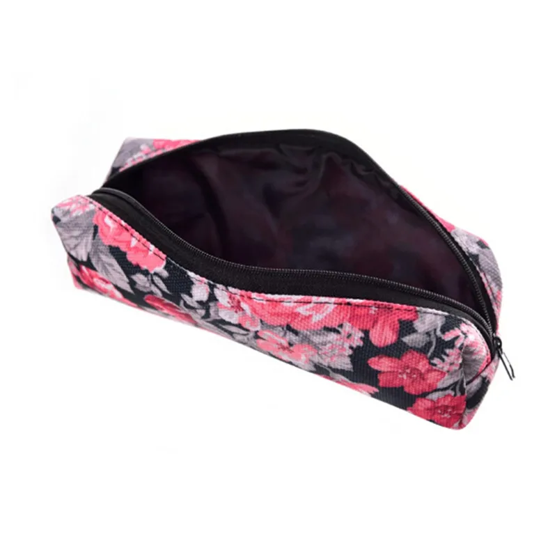 

Fashion Makeup Bag Women Makeup Bag Black Case For Red Flower 3D Print Cosmetic Bag Big Wash Bag