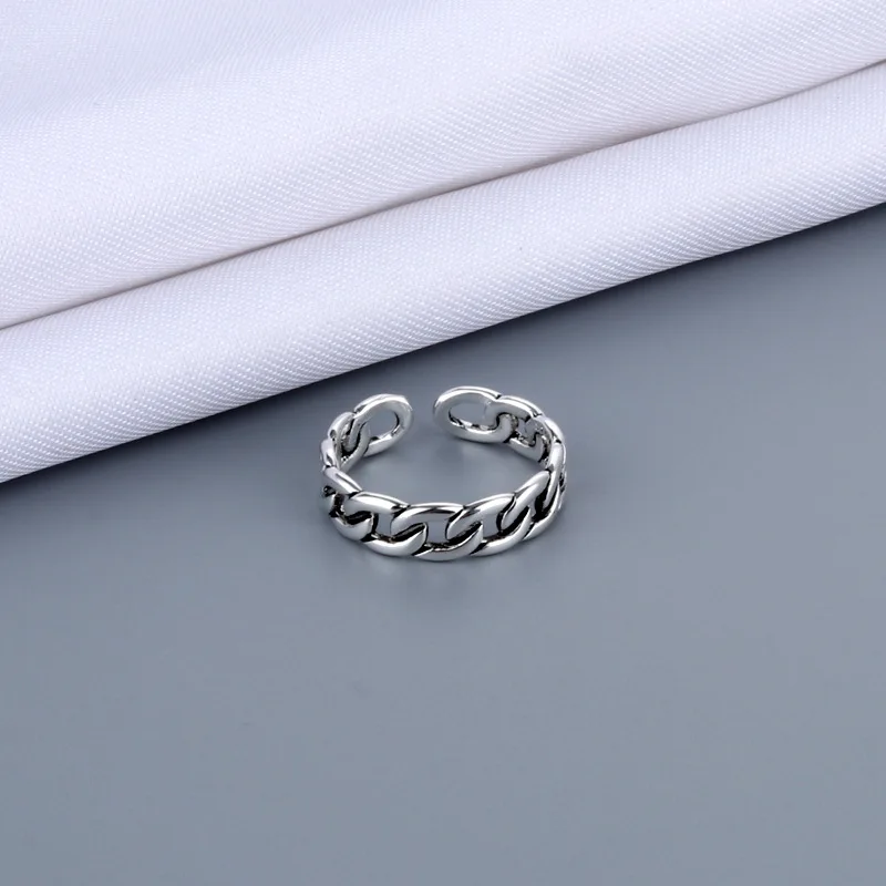 

Vintage Twist Chain Ring Fashion Stainless Steel Hip Hop Punk Simple Ring Couple Exquisite Gift Jewelry For Men&Women