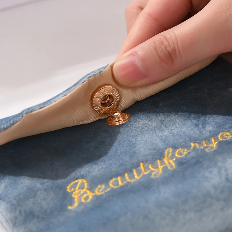 Женская маленькая косметичка миниатюрные гигиенические салфетки для девушек