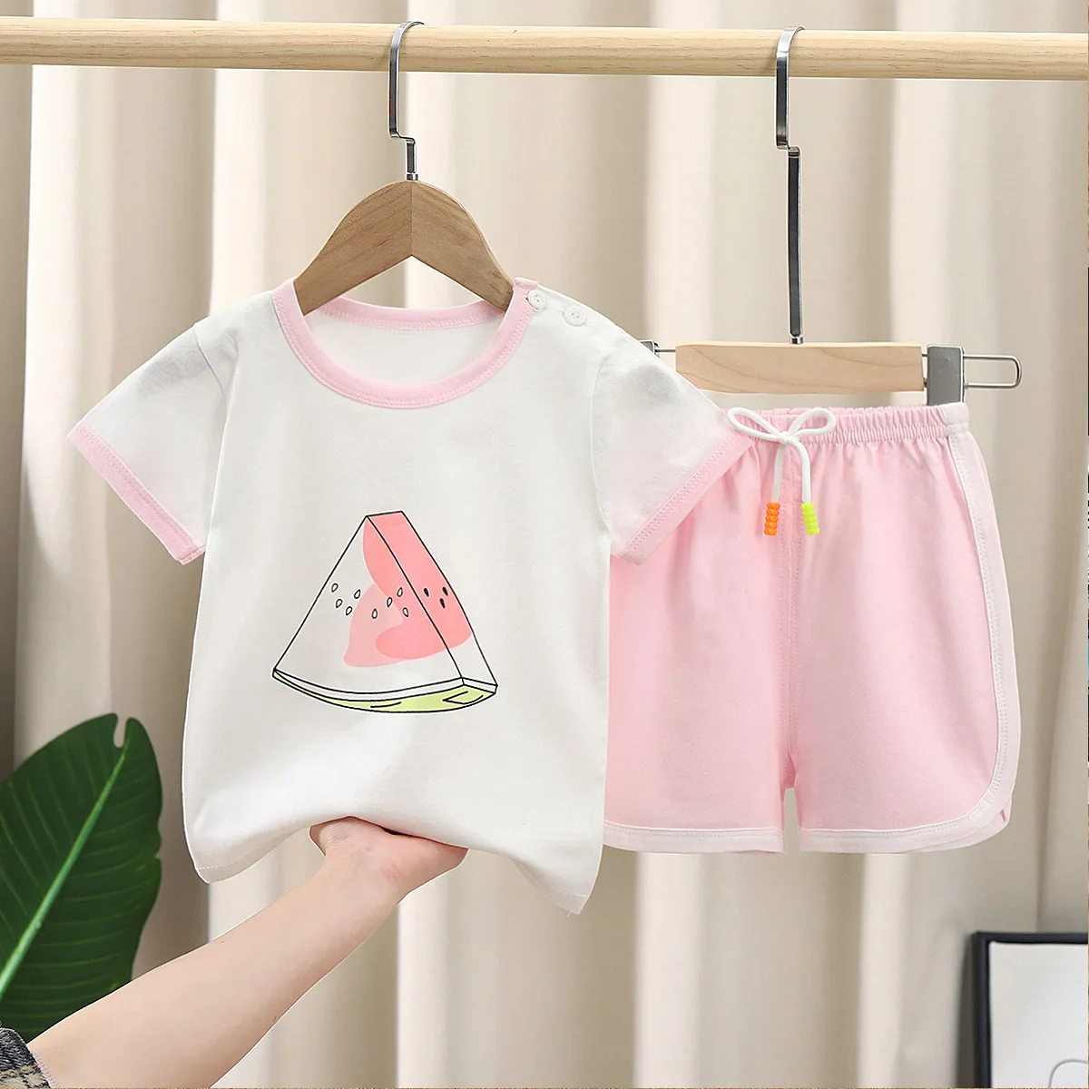 

Children's short-sleeved suit summer cotton T-shirt boy baby new clothes girl suit
