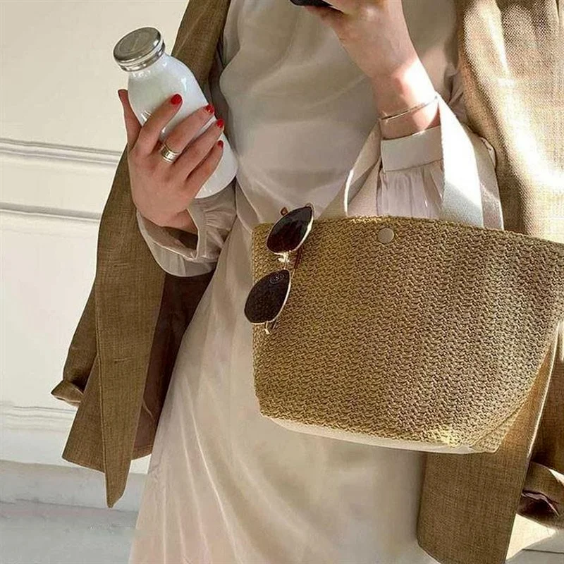 

2021 New Elegant Ladies Straw Woven Handbag Women Holiday Beach Casual Tote Top-Handle Bags Fashion Retro Shoulder Bags
