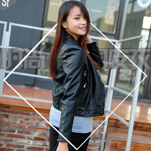 Осенне-зимняя женская куртка из искусственной кожи черная овчины мягкая