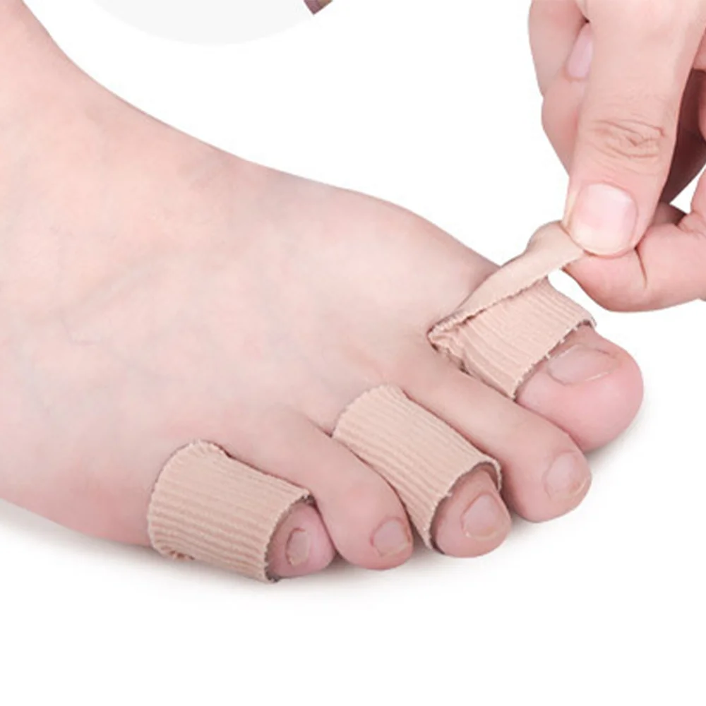 

6pcs Toe Sleeve Breathable Toe Cover Protectors for Corn Blisters Pain Relief - Size and for Each 2pcs (Complexion)