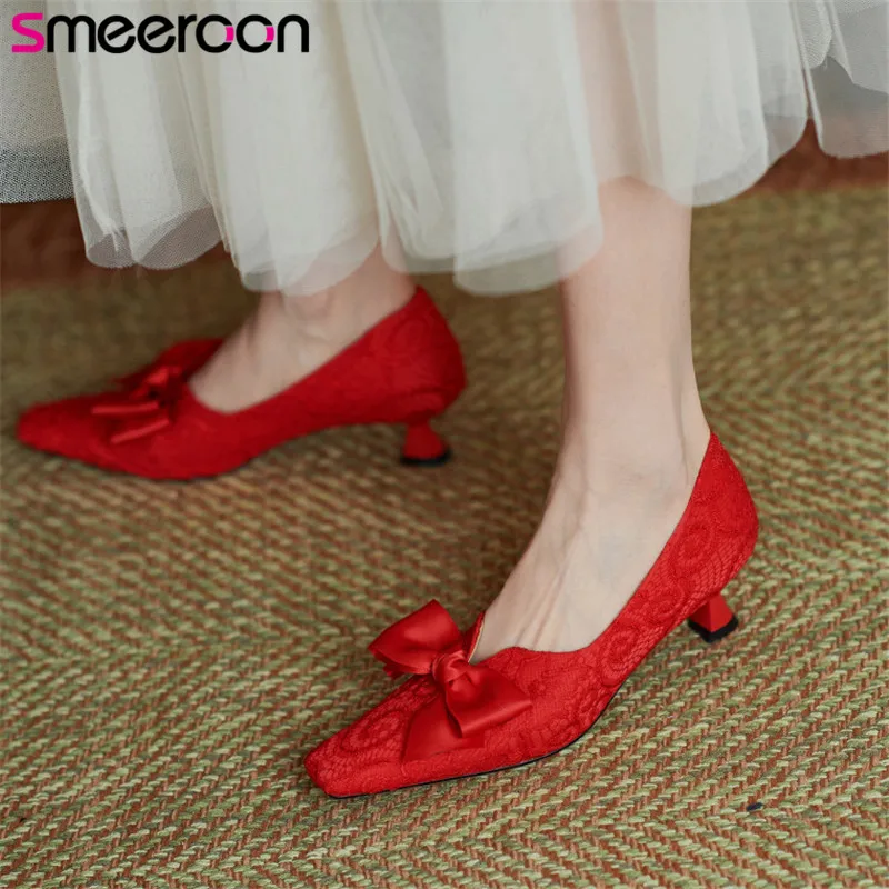 

Smeeroon 2021 Elegant Silk Party Wedding Shoes Women Spring Summer Single Shoes Bowknot Vintage Women Pumps Red Big Size 43