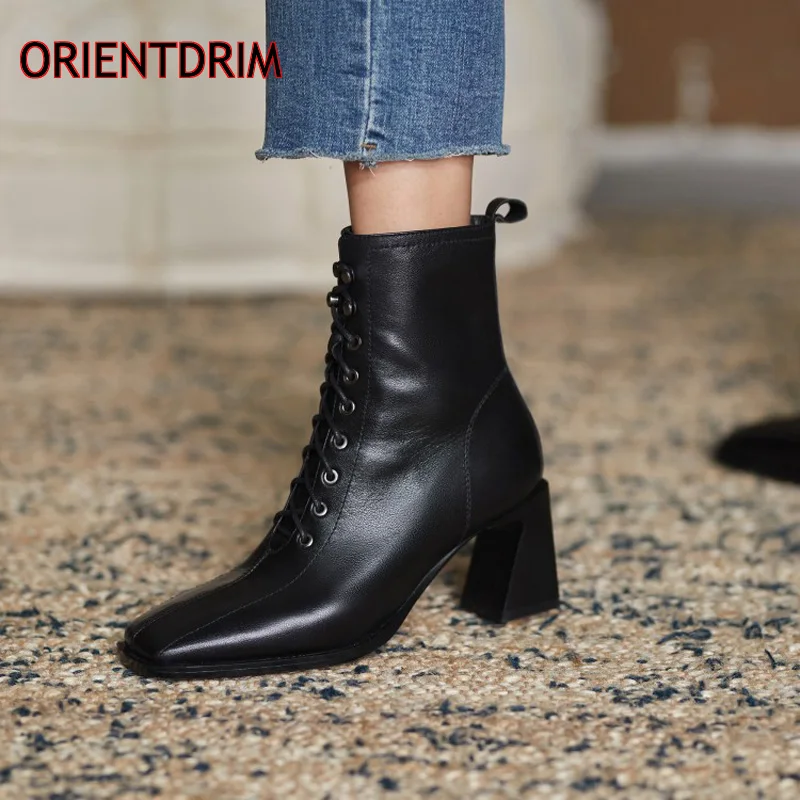 

Chelsea boot in glossy calfskin Womens boots Ankle Lace- up Sexy high heels Luxury ladies leather spring and autumn shoes New