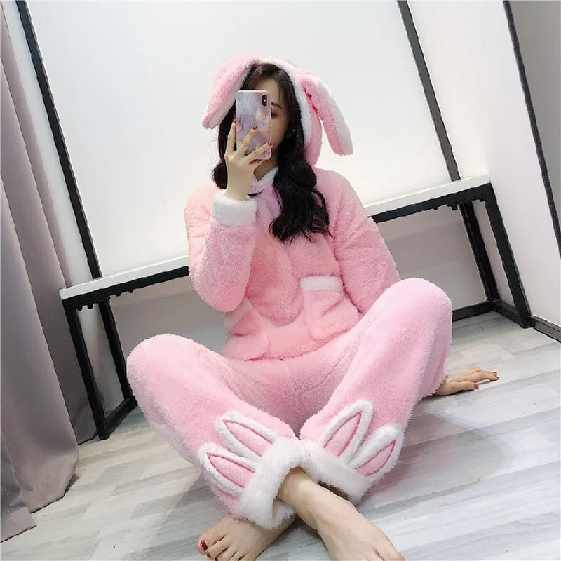 

Winter Warm Pijama Flannel Pyjamas Loose Hooded Cute Cartoon Pajamas Plus Size Lingere Strawberry Pajama Set Pajamas for Women