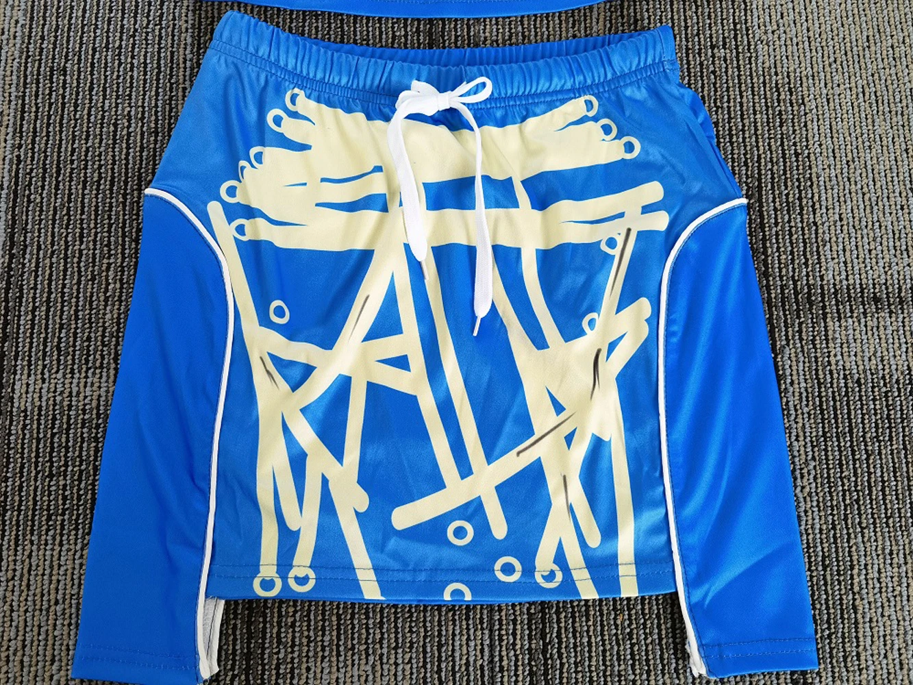 

Bandana Skirt Set Women 2 Piece Outfits Summer 2021 Graffiti Print Short Sleeves Crop Top Two Piece Skirt Sets