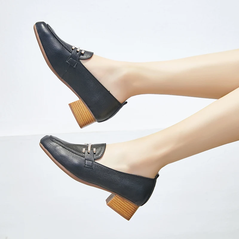 Женские лоферы без задника O16U белые модельные туфли из натуральной кожи на